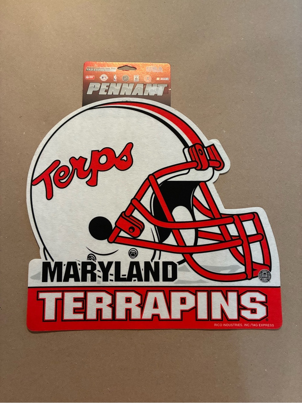 2001-2010 Maryland Terrapins Red & White Helmet Wall Accent Pennant